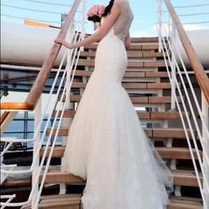 David’s Bridal Mermaid Trumpet Wedding Dress Sz 4